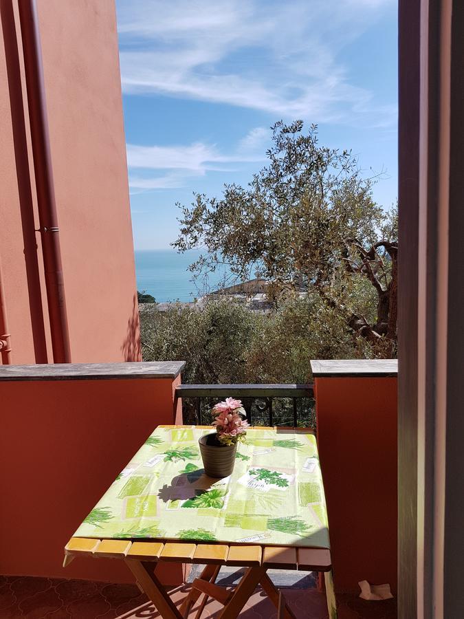 Lorenzo'S Charming Flat Μοντερόσο αλ Μάρε Εξωτερικό φωτογραφία