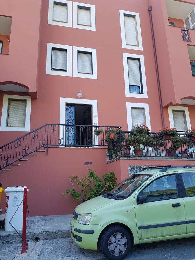 Lorenzo'S Charming Flat Μοντερόσο αλ Μάρε Εξωτερικό φωτογραφία